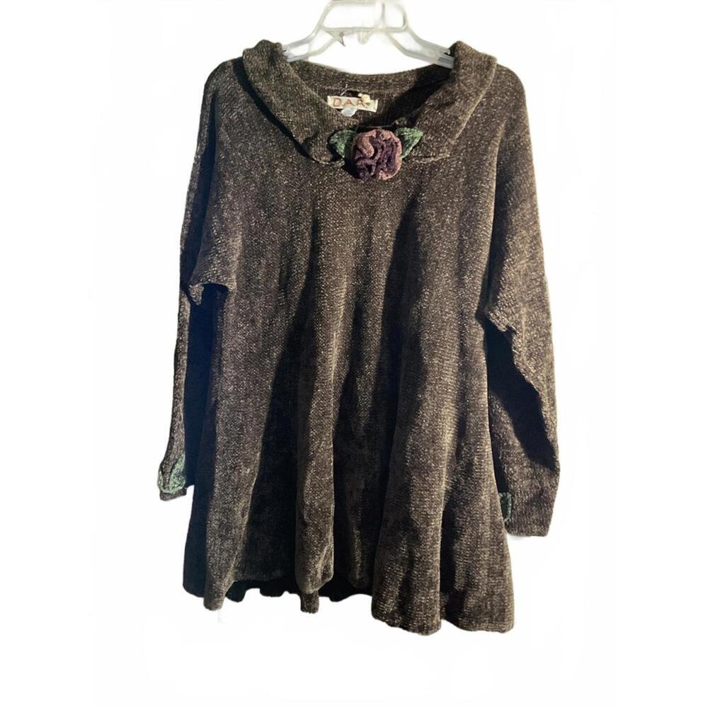D.A.R. Chenille Boho Country Lagenlook  Peplum Sweater /Floral Accent Medium